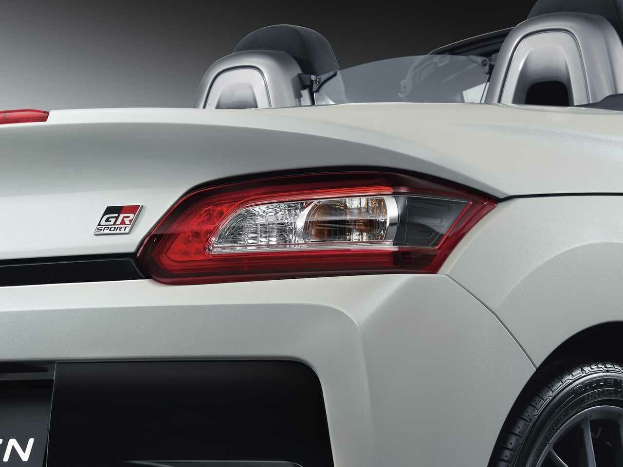 Toyota Copen  Кабриолет GR Sport, фото 6