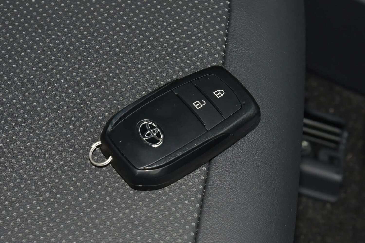Toyota bZ5 Внедорожник 5 дв., фото 16
