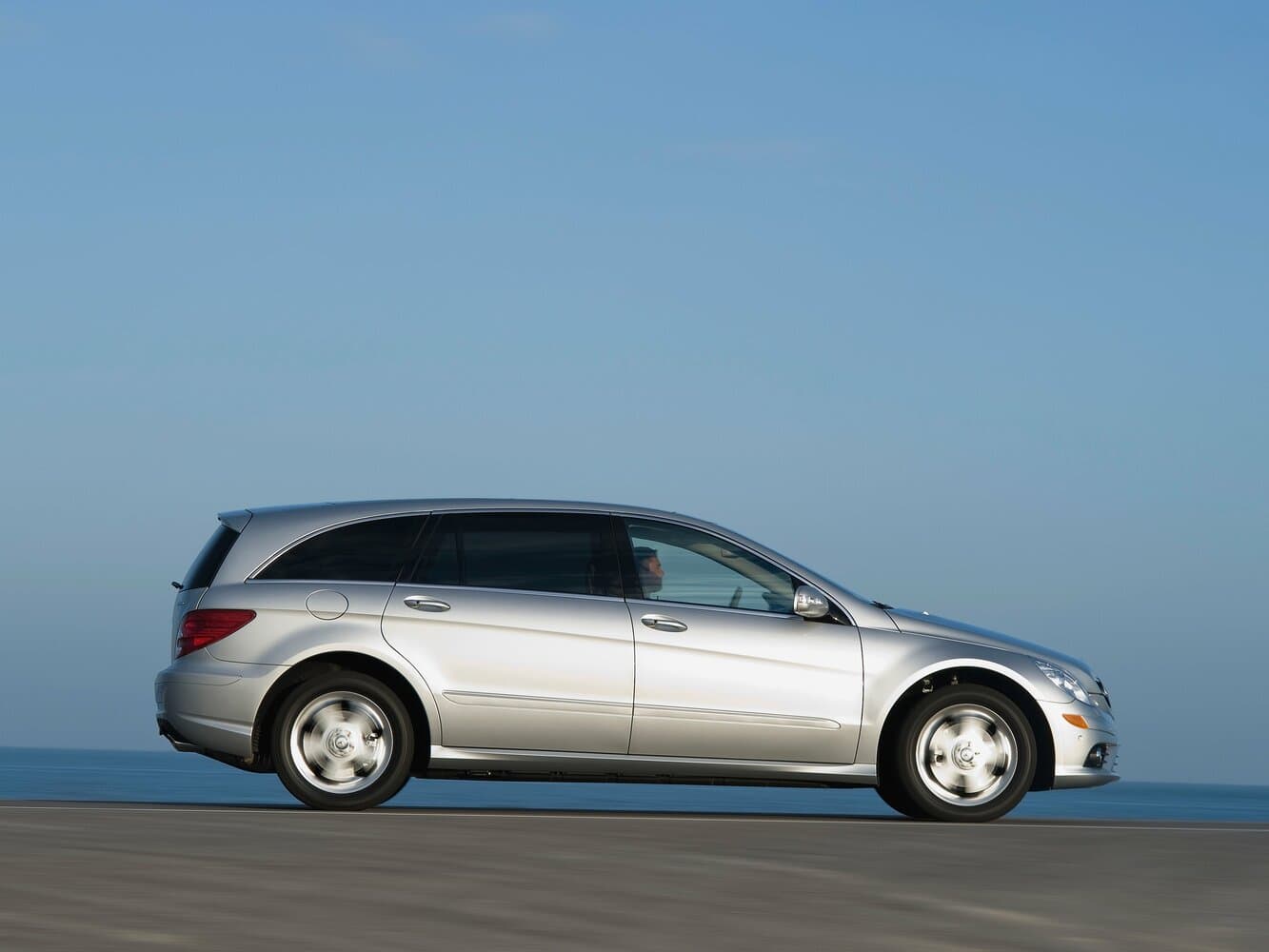 Mercedes-Benz R-Class I Рестайлинг Минивэн Long, фото 2