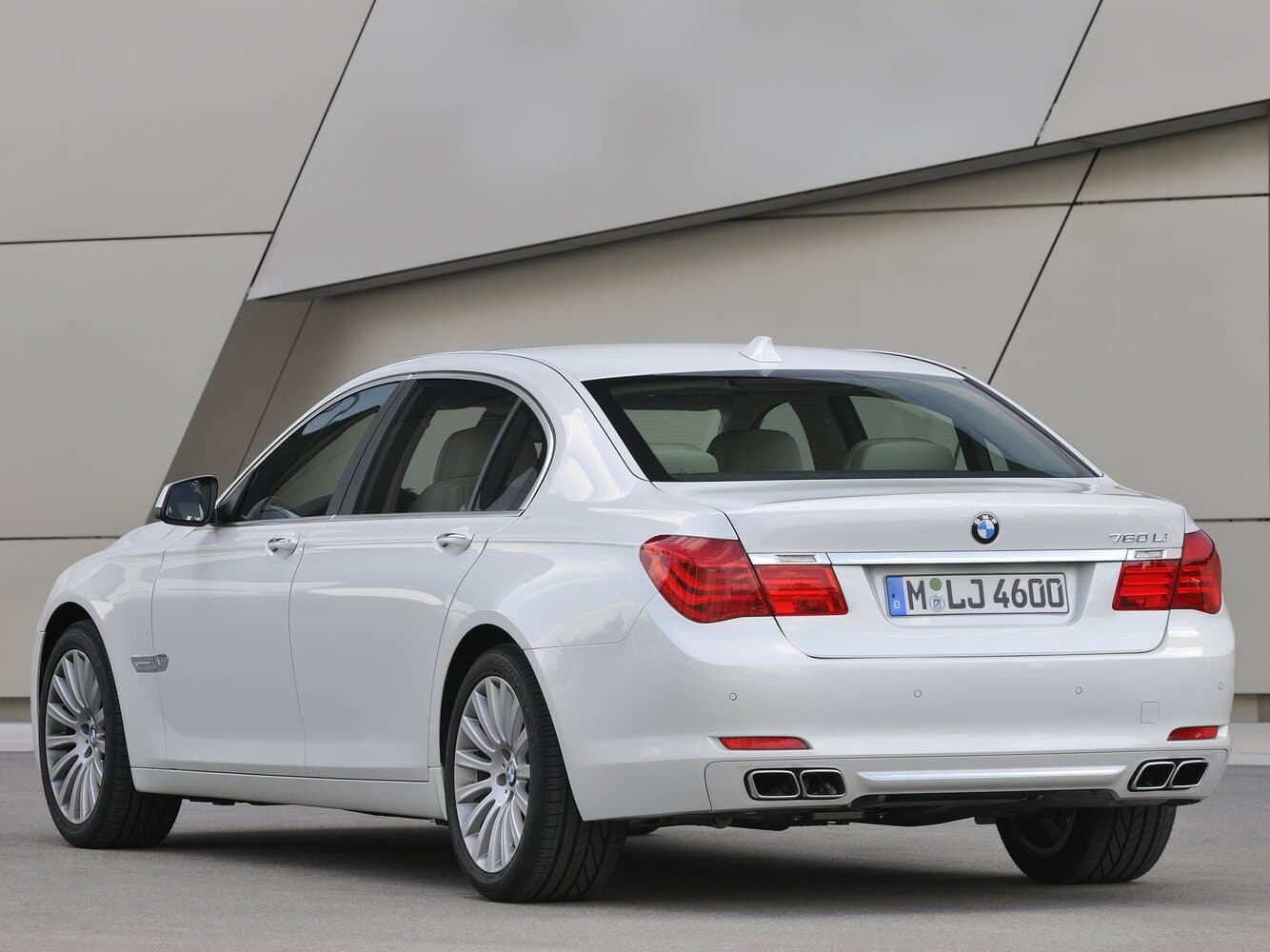 BMW 7 series V (F01/F02/F04) Седан Long, фото 5