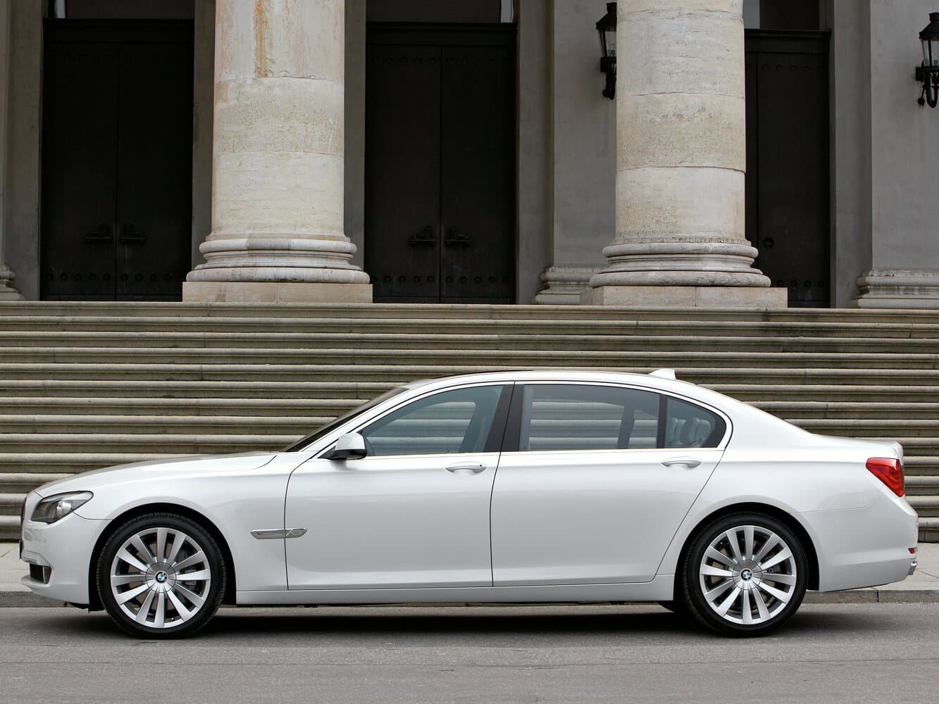 BMW 7 series V (F01/F02/F04) Седан Long, фото 2
