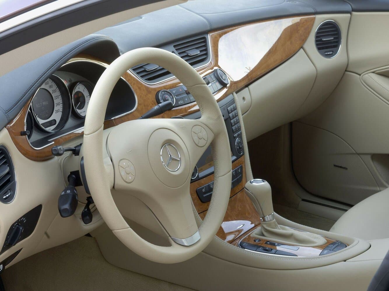 Mercedes-Benz CLS I (C219) Рестайлинг Седан, фото 9