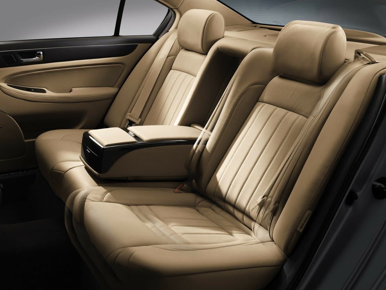 Hyundai Genesis I Седан, фото 10