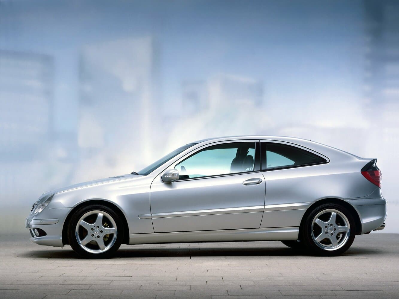 Mercedes-Benz C-Class II (W203) Рестайлинг Хэтчбек 3 дв., фото 2