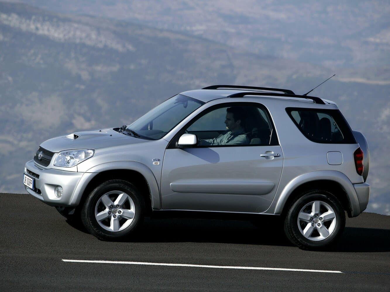 Toyota RAV4 II (XA20) Рестайлинг Внедорожник 3 дв., фото 2