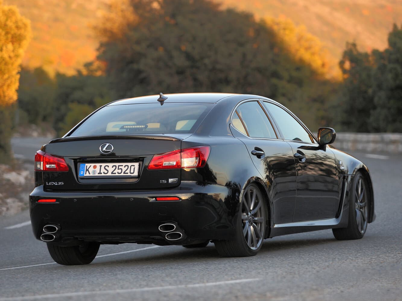 Lexus IS F  Седан, фото 5
