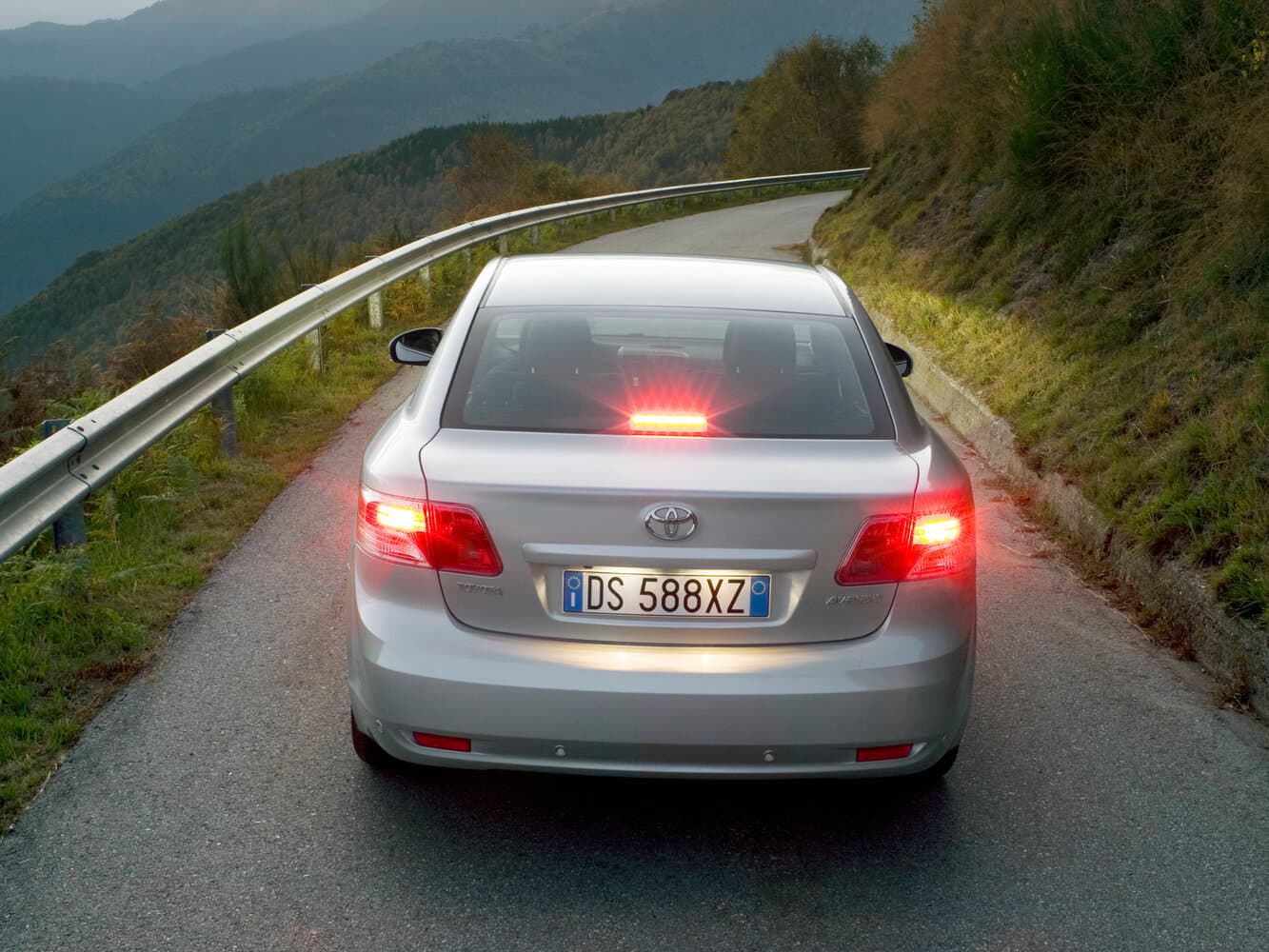 Toyota Avensis III Седан, фото 4
