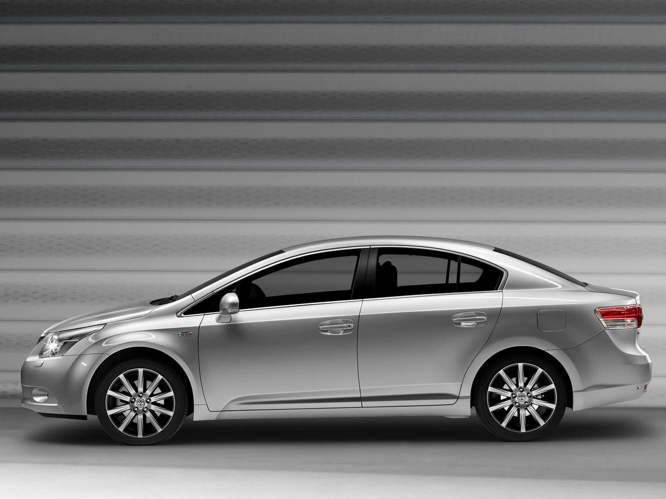 Toyota Avensis III Седан, фото 2