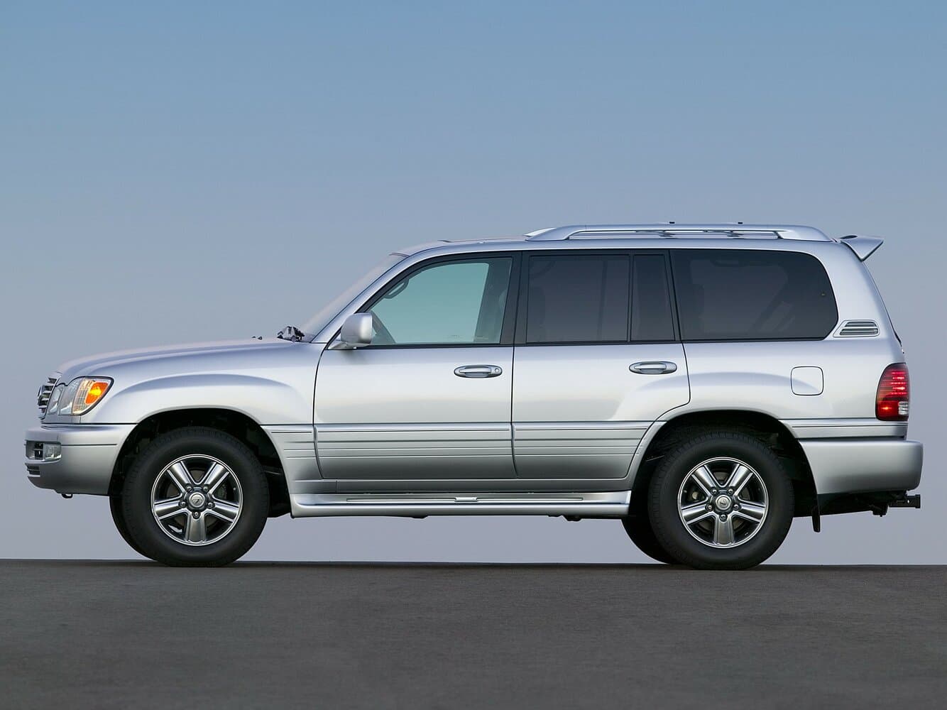 Lexus LX II Рестайлинг Внедорожник 5 дв., фото 2