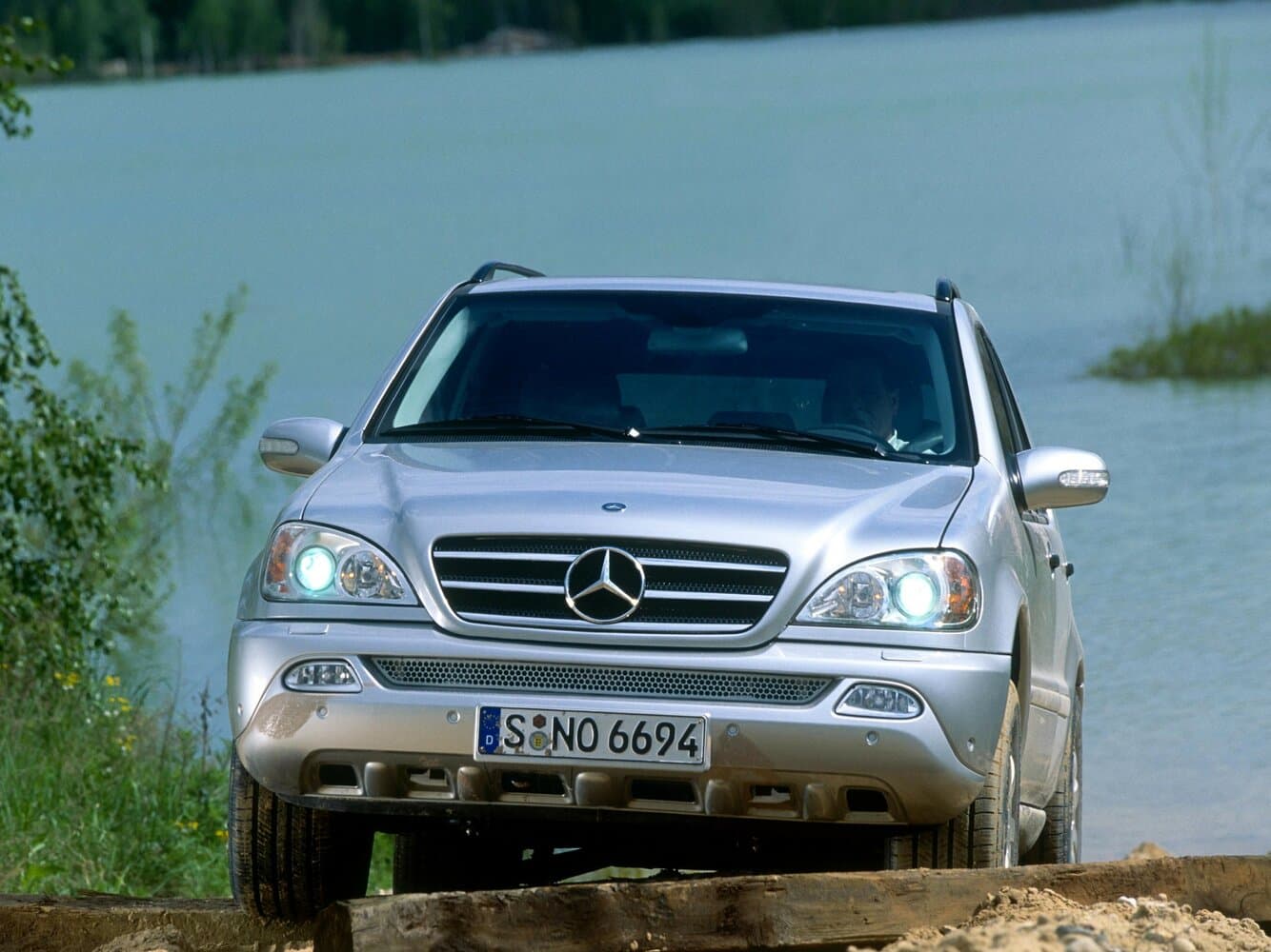 Mercedes-Benz M-Class I (W163) Рестайлинг Внедорожник 5 дв., фото 3