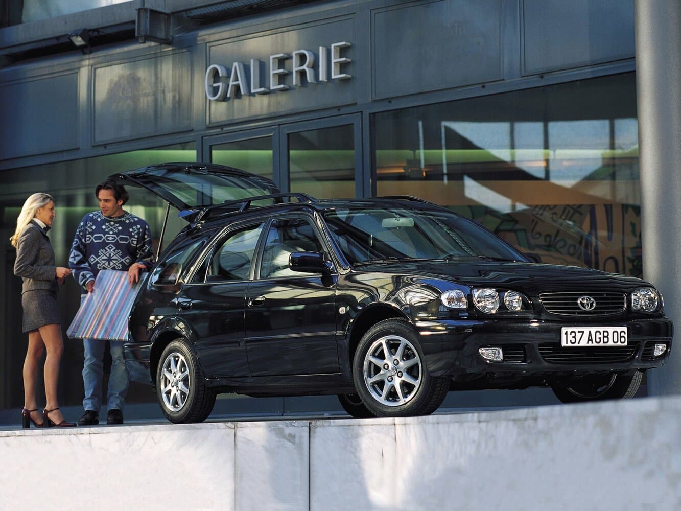 Toyota Corolla VIII (E110) Рестайлинг Универсал 5 дв.
