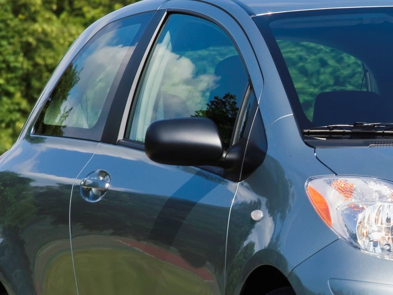 Toyota Yaris II Рестайлинг Хэтчбек 3 дв., фото 11