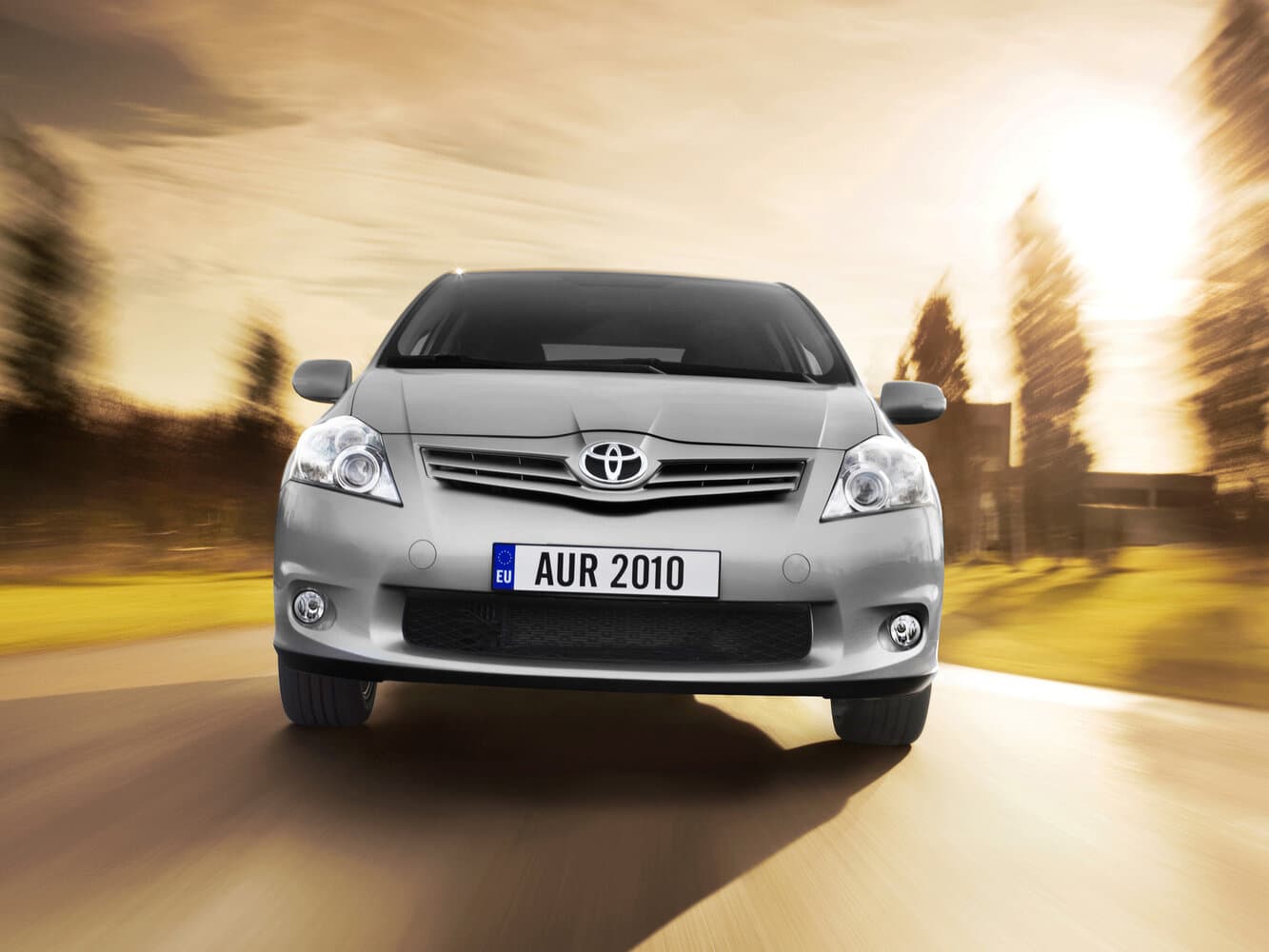 Toyota Auris I Рестайлинг Хэтчбек 5 дв., фото 3