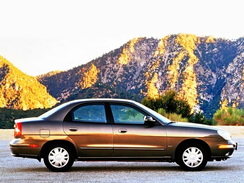 Daewoo Nubira II Седан, фото 2