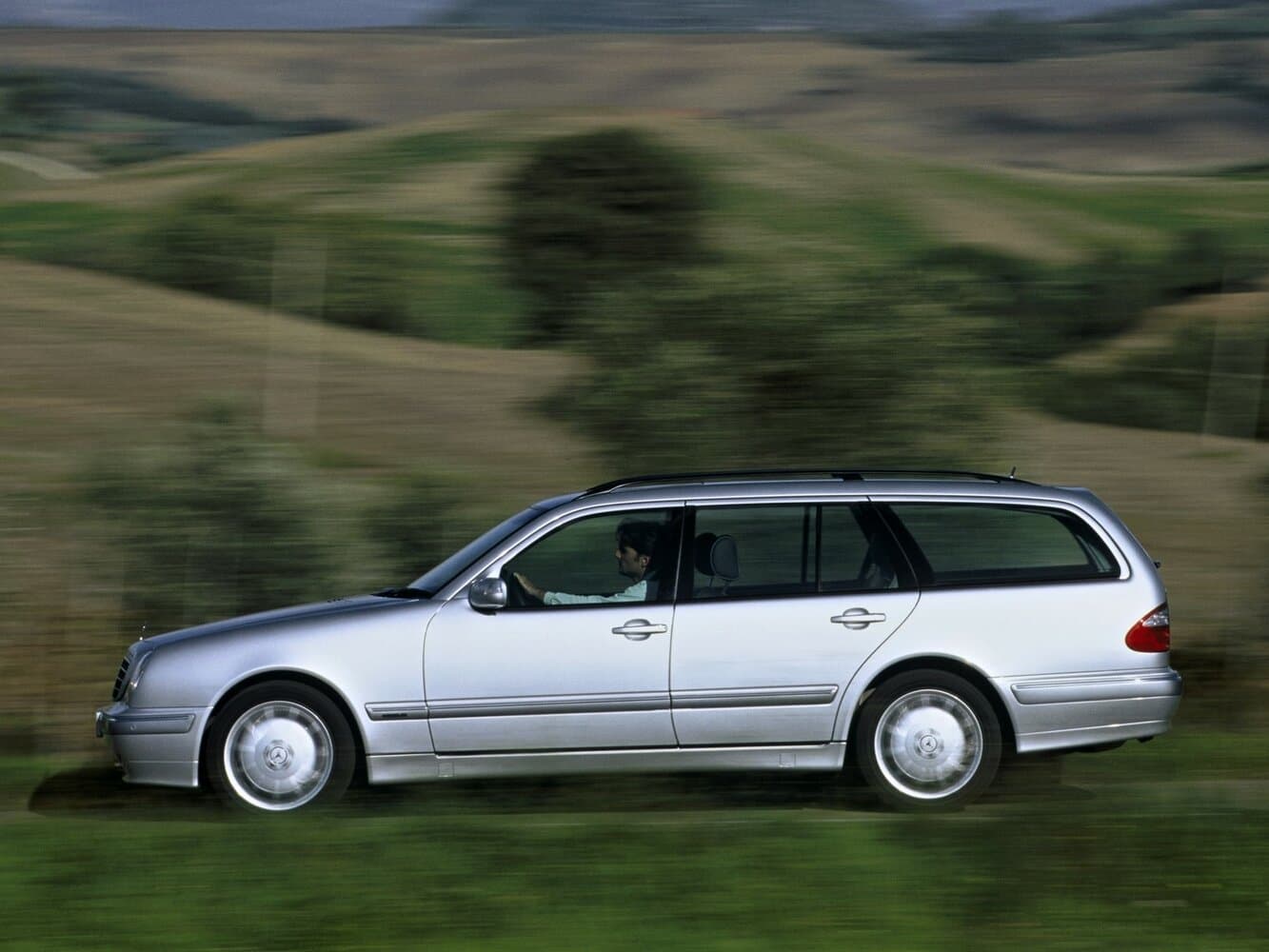 Mercedes-Benz E-Class II (W210, S210) Рестайлинг Универсал 5 дв., фото 2