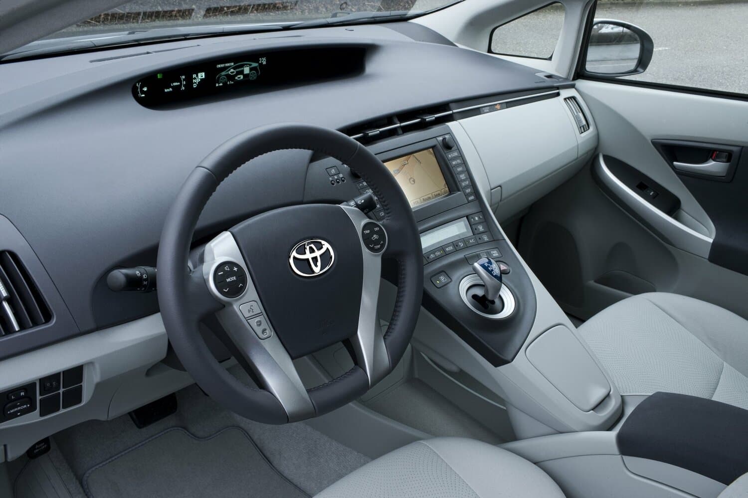 Toyota Prius III (XW30) Лифтбек, фото 12