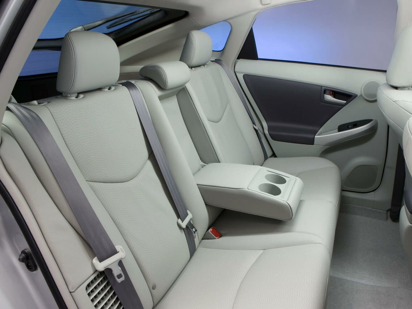 Toyota Prius III (XW30) Лифтбек, фото 10