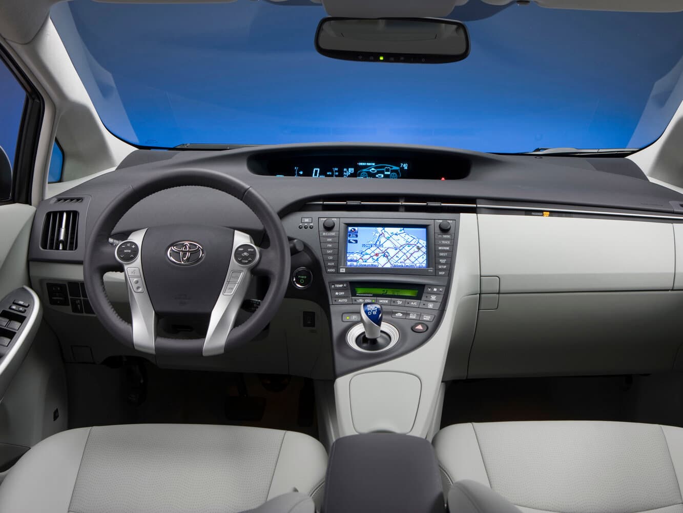 Toyota Prius III (XW30) Лифтбек, фото 6