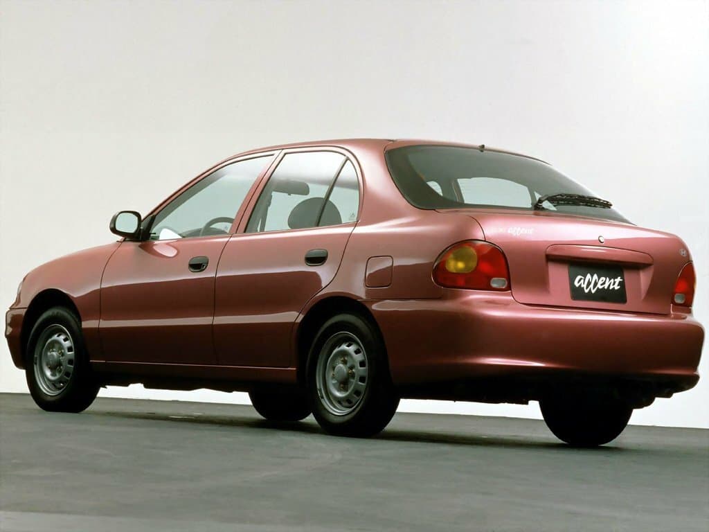 Hyundai Accent I Хэтчбек 5 дв., фото 3