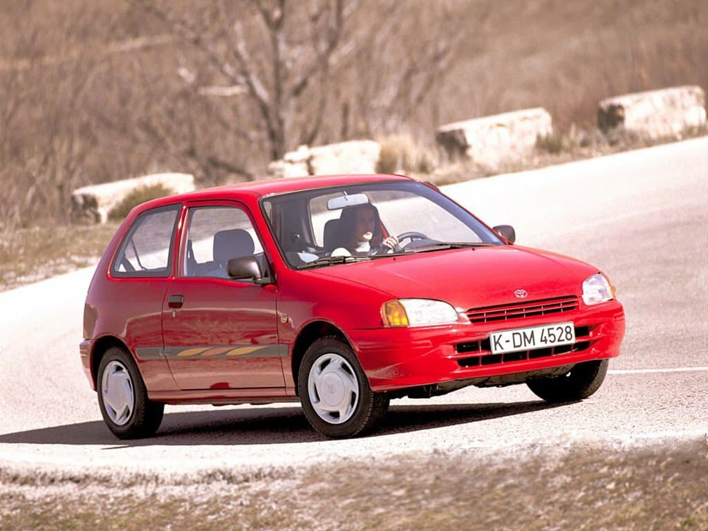 Toyota Starlet V (P90) Хэтчбек 3 дв.