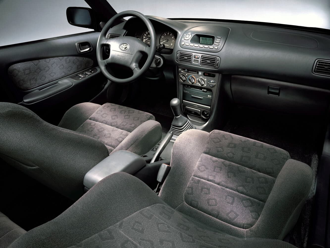 Toyota Corolla VIII (E110) Хэтчбек 3 дв., фото 4