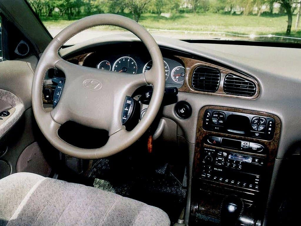 Hyundai Marcia  Седан, фото 4