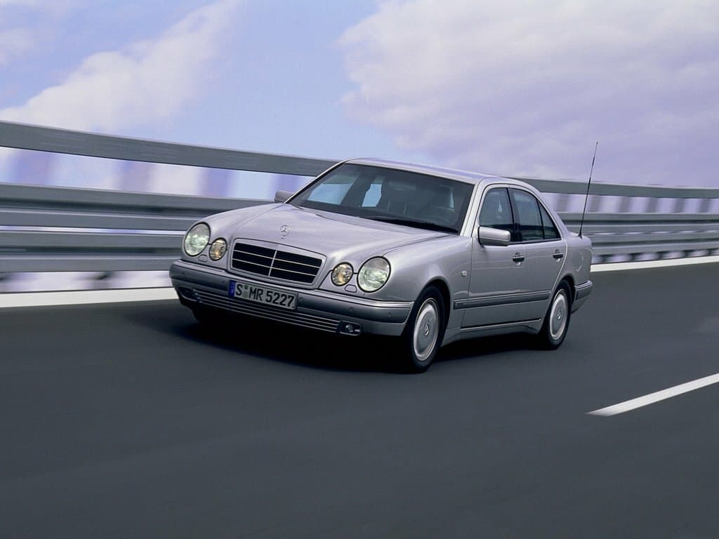 Mercedes-Benz E-Class II (W210, S210)