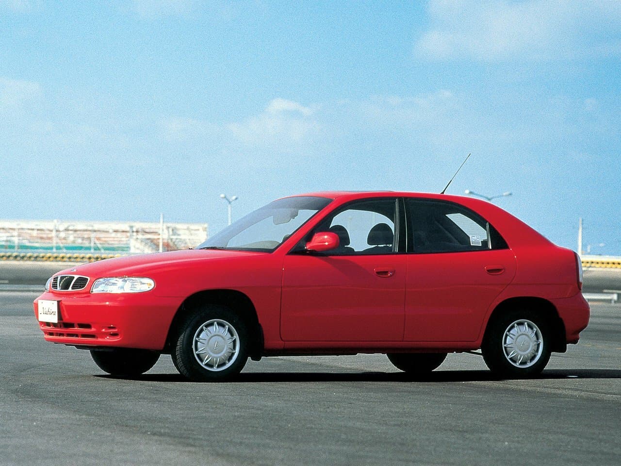 Daewoo Nubira I Хэтчбек 5 дв.