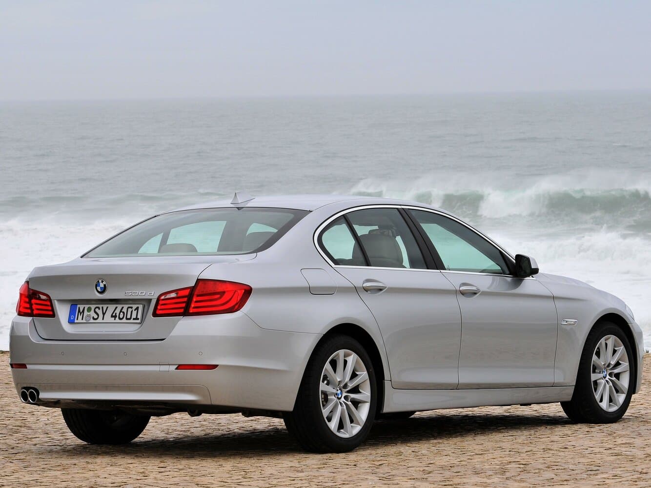 BMW 5 series VI (F10/F11/F07) Седан, фото 5