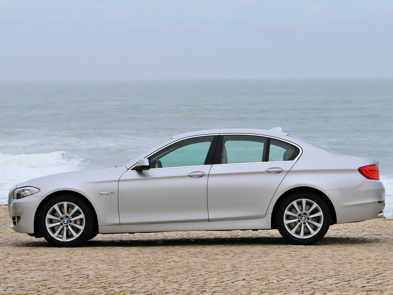 BMW 5 series VI (F10/F11/F07) Седан, фото 2