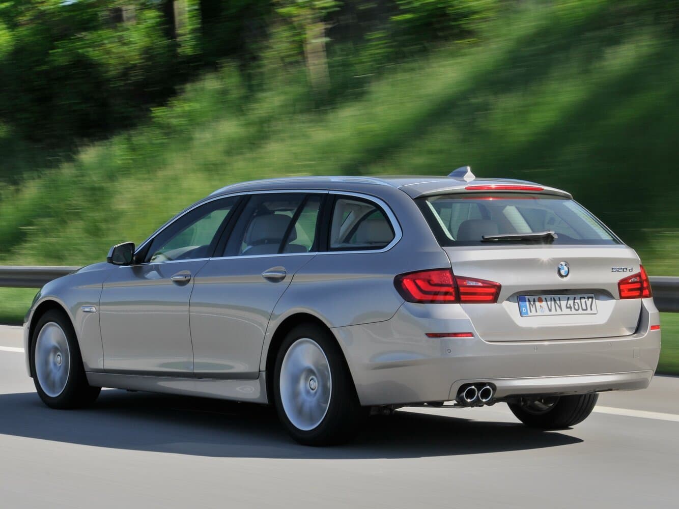 BMW 5 series VI (F10/F11/F07) Универсал 5 дв., фото 5