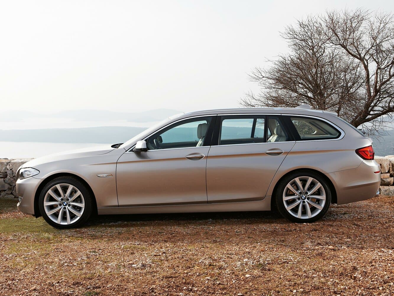 BMW 5 series VI (F10/F11/F07) Универсал 5 дв., фото 2