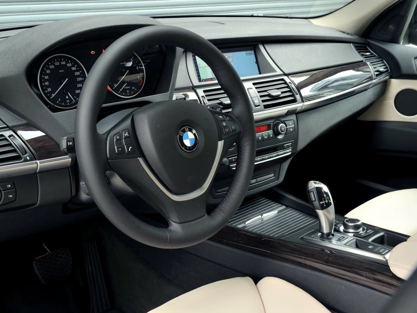BMW X5 II (E70) Рестайлинг Внедорожник 5 дв., фото 14