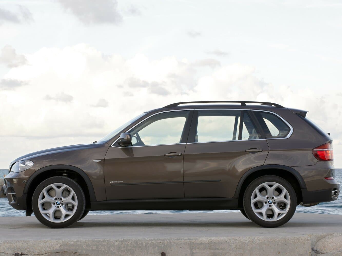 BMW X5 II (E70) Рестайлинг Внедорожник 5 дв., фото 2