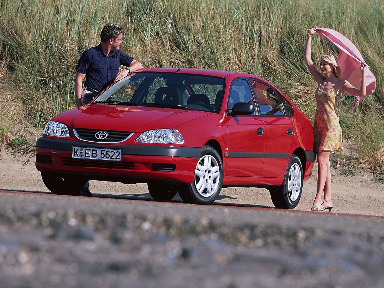 Toyota Avensis I Рестайлинг Лифтбек