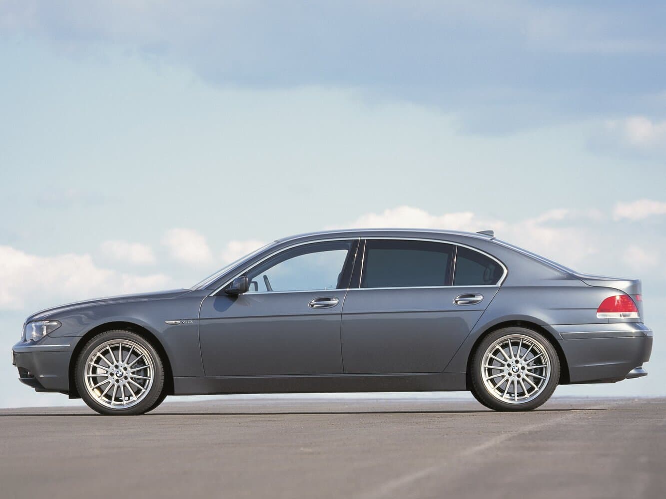 BMW 7 series IV (E65/E66) Седан Long, фото 2