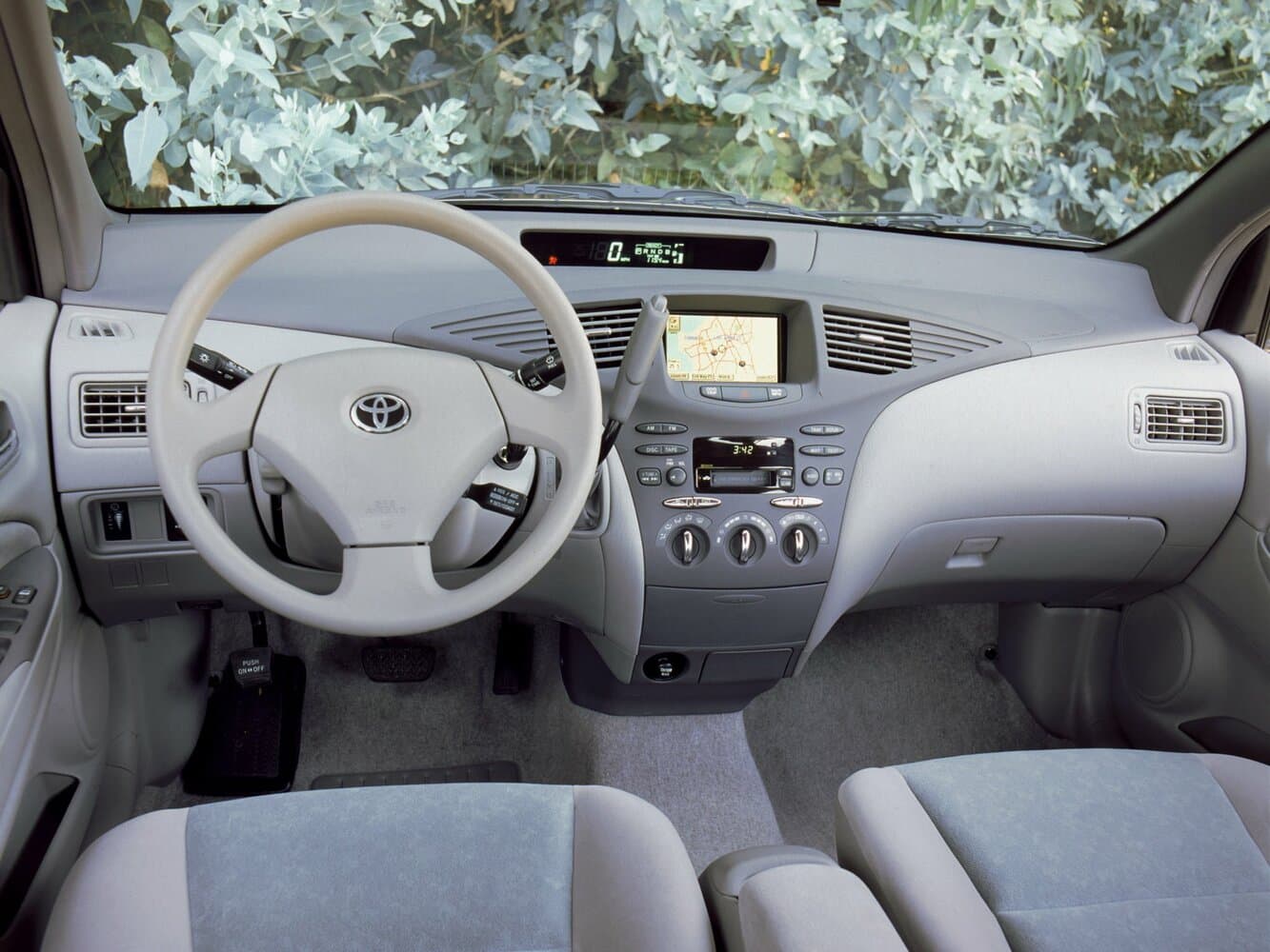 Toyota Prius I Рестайлинг (XW10) Седан, фото 3