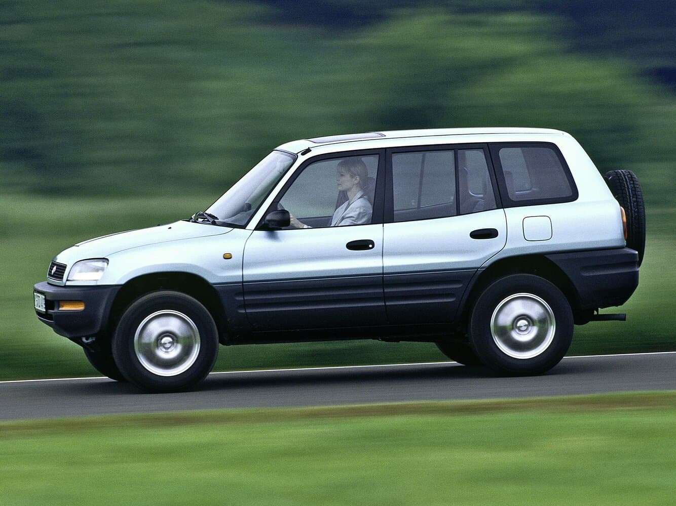 Toyota RAV4 I (XA10) Внедорожник 5 дв., фото 2