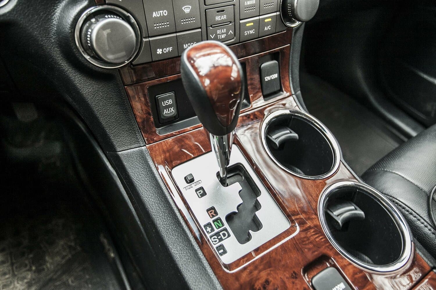 Toyota Highlander II (U40) Рестайлинг Внедорожник 5 дв., фото 17