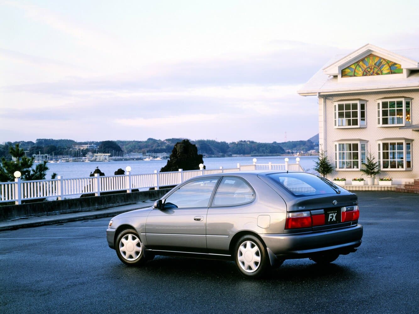 Toyota Corolla VII (E100) Хэтчбек 3 дв., фото 3
