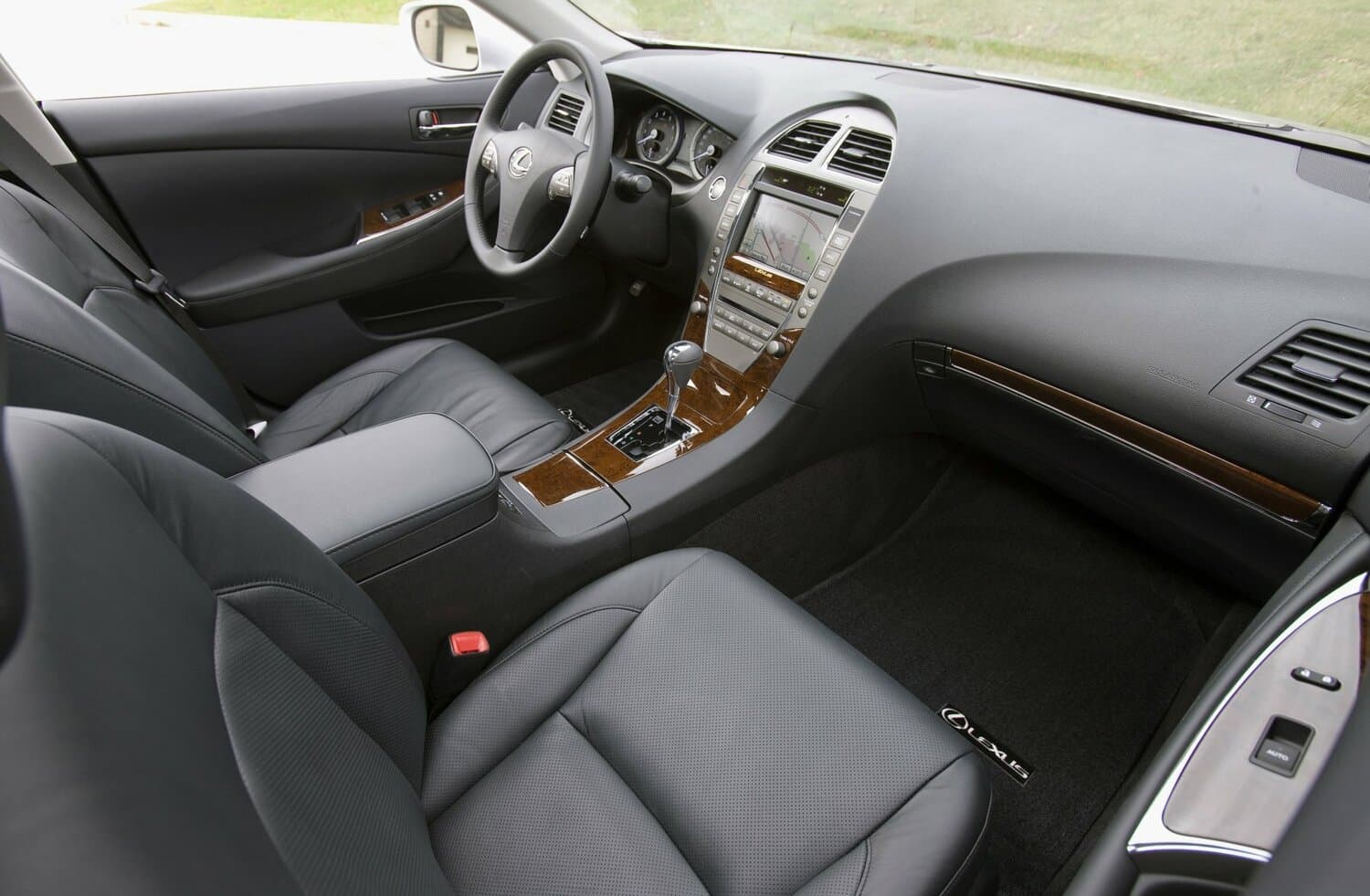 Lexus ES V Рестайлинг Седан, фото 7