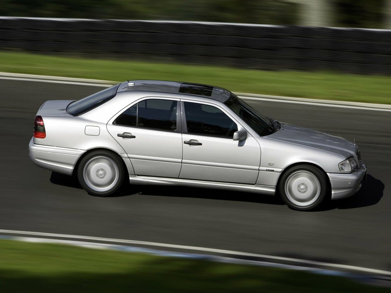 Mercedes-Benz C-Class AMG I (W202) Рестайлинг Седан, фото 2