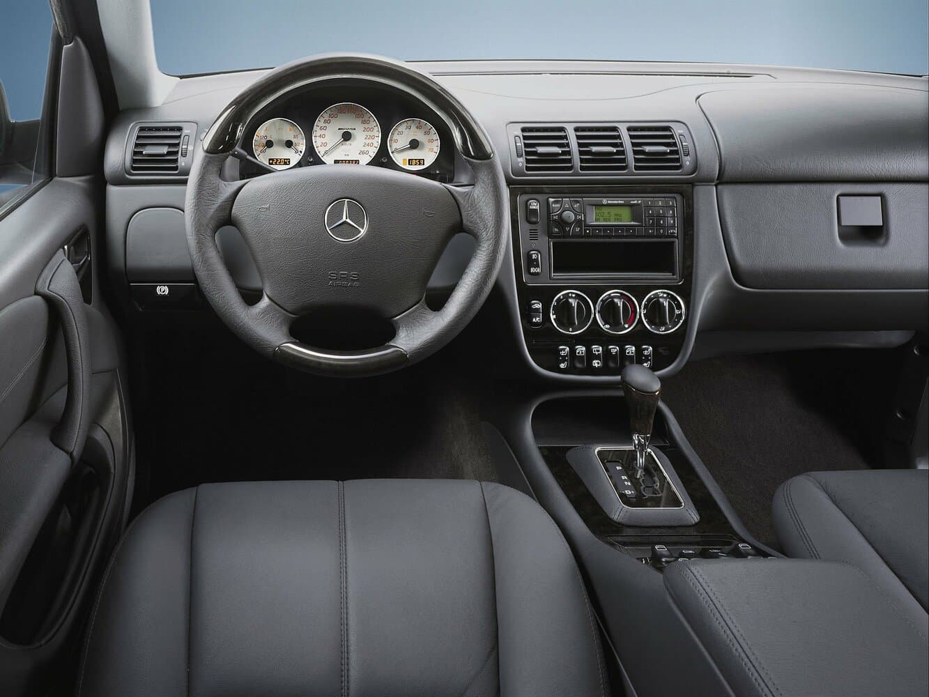 Mercedes-Benz M-Class AMG I (W163) Рестайлинг Внедорожник 5 дв., фото 3
