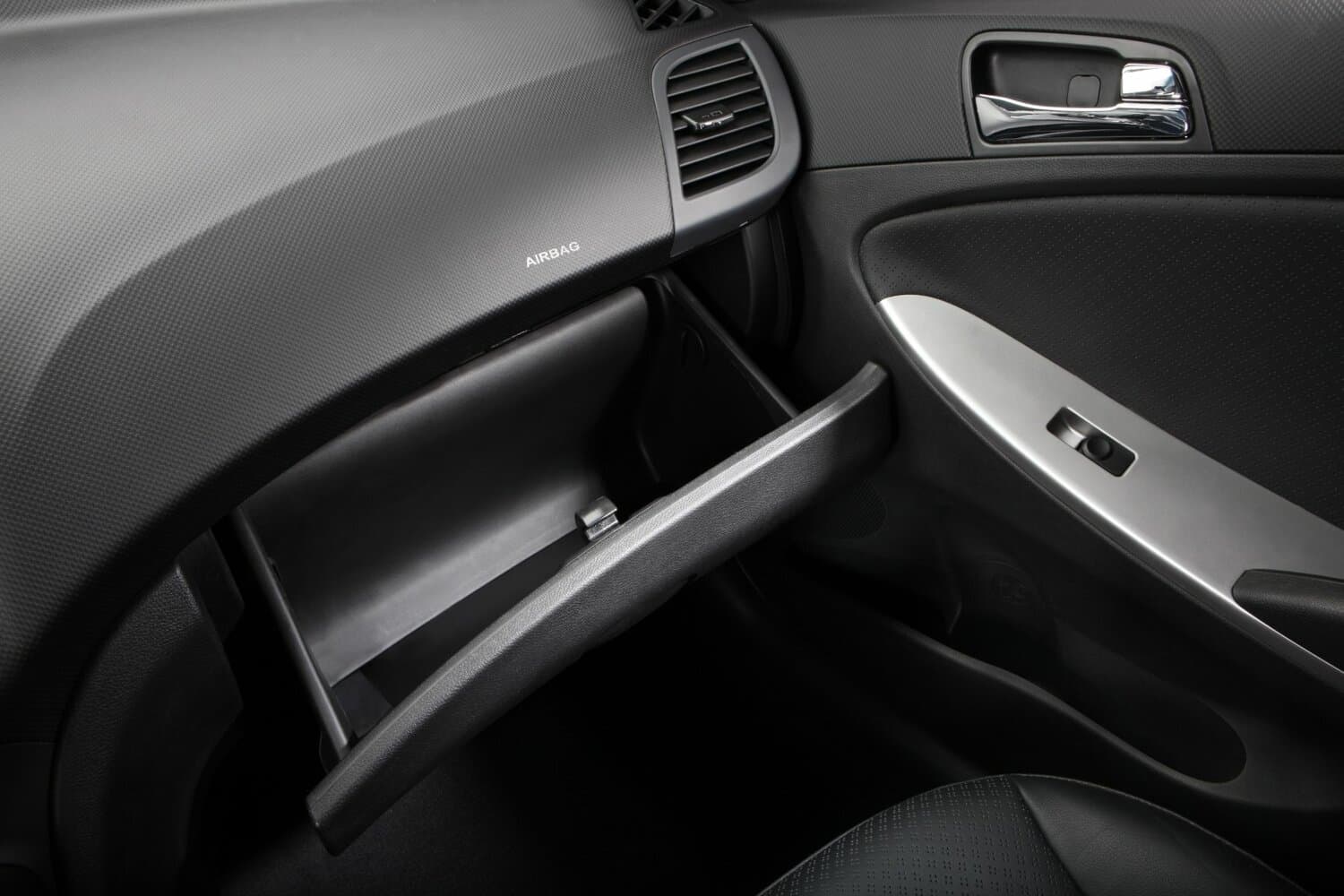 Hyundai Solaris I Седан, фото 13