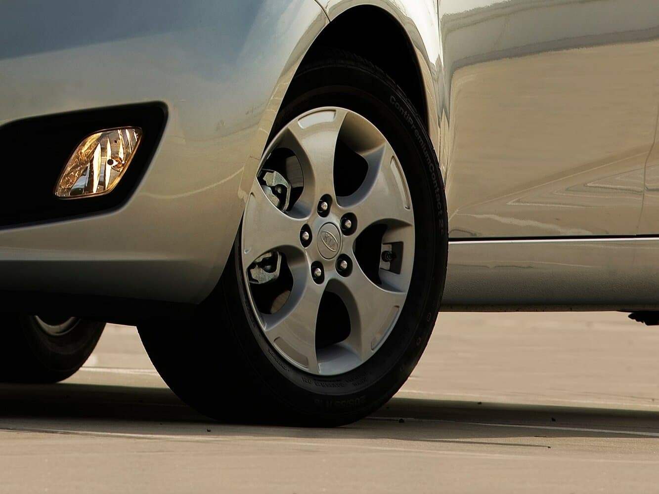 Kia Venga I Компактвэн, фото 19