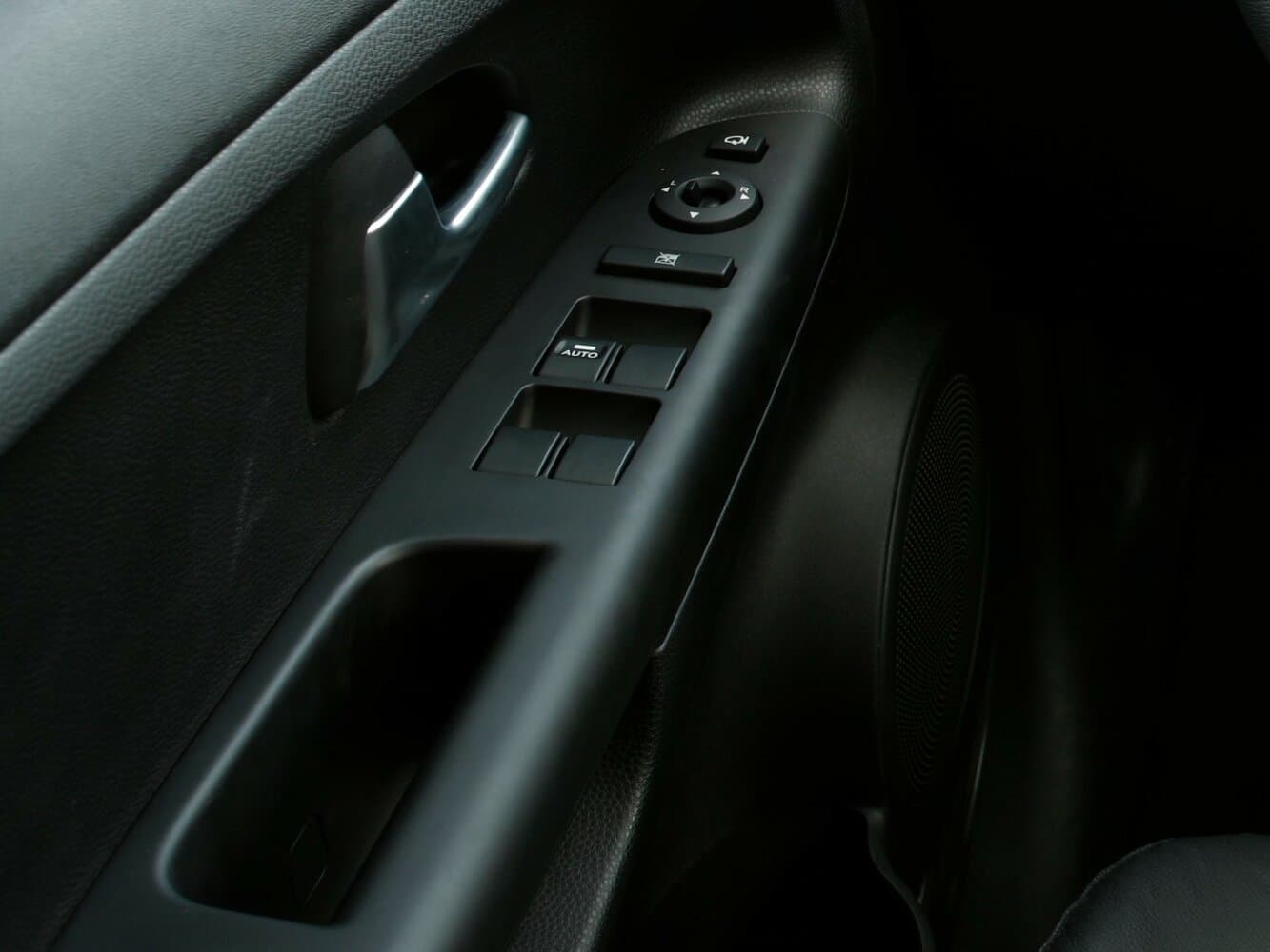 Kia Venga I Компактвэн, фото 7