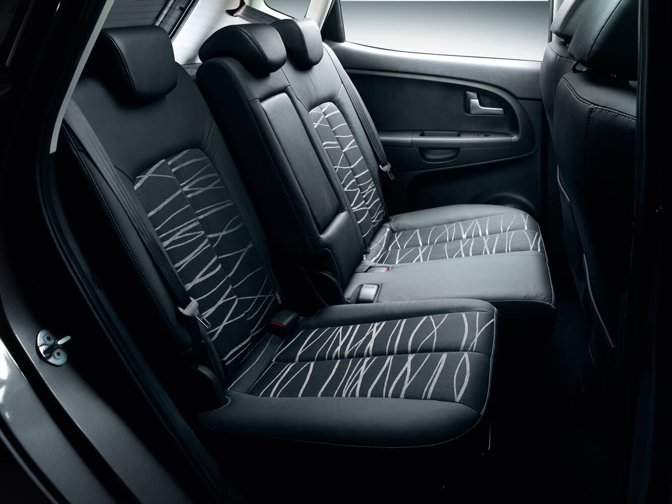 Kia Venga I Компактвэн, фото 10