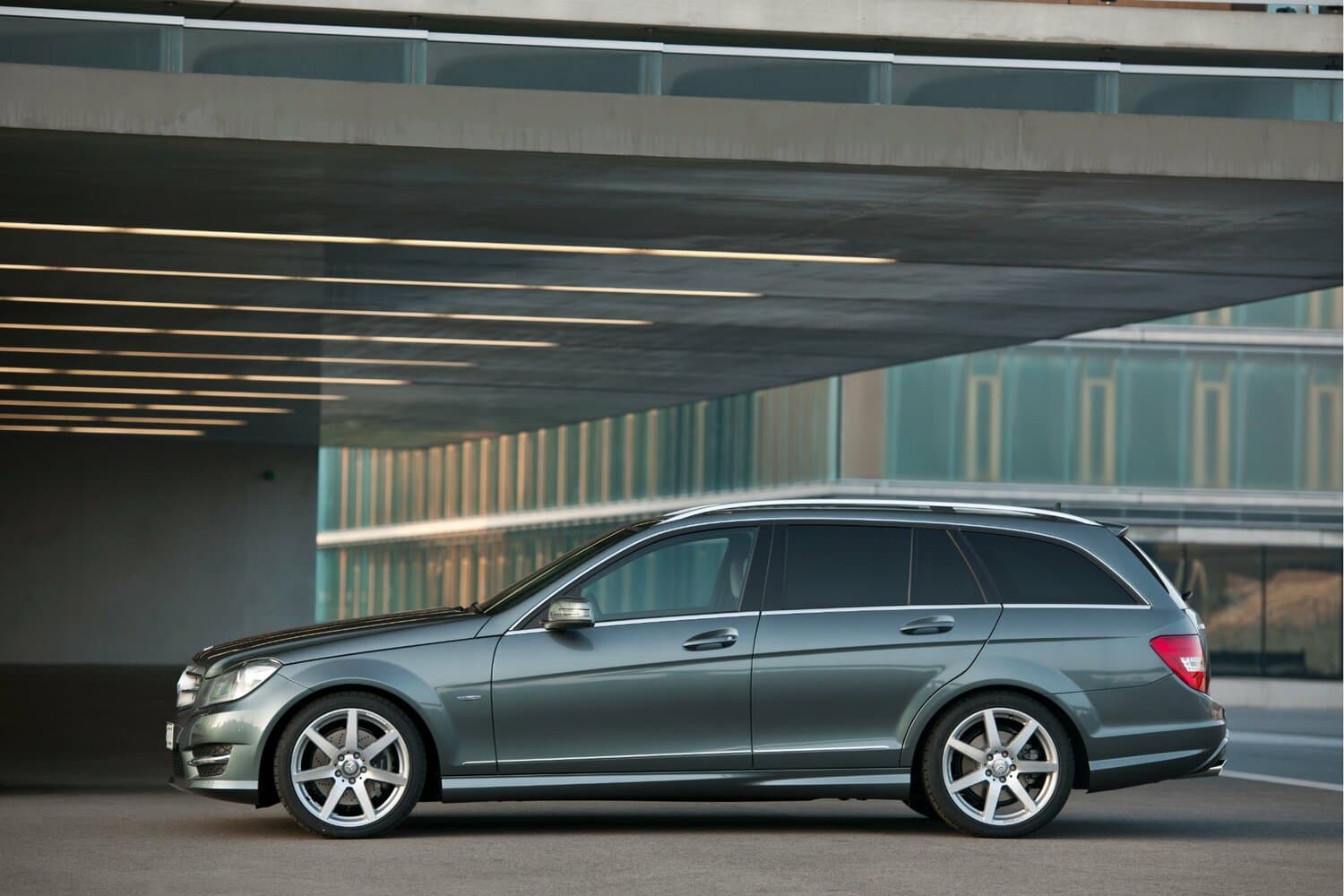 Mercedes-Benz C-Class III (W204) Рестайлинг Универсал 5 дв., фото 2