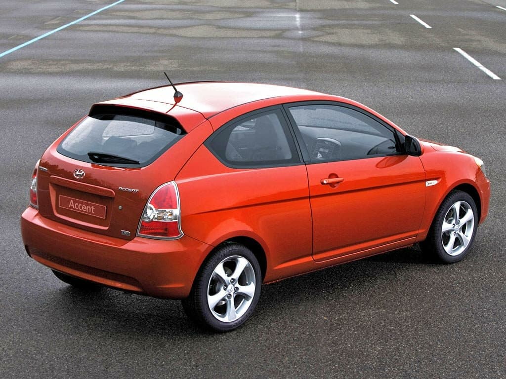 Hyundai Accent III Хэтчбек 3 дв., фото 3