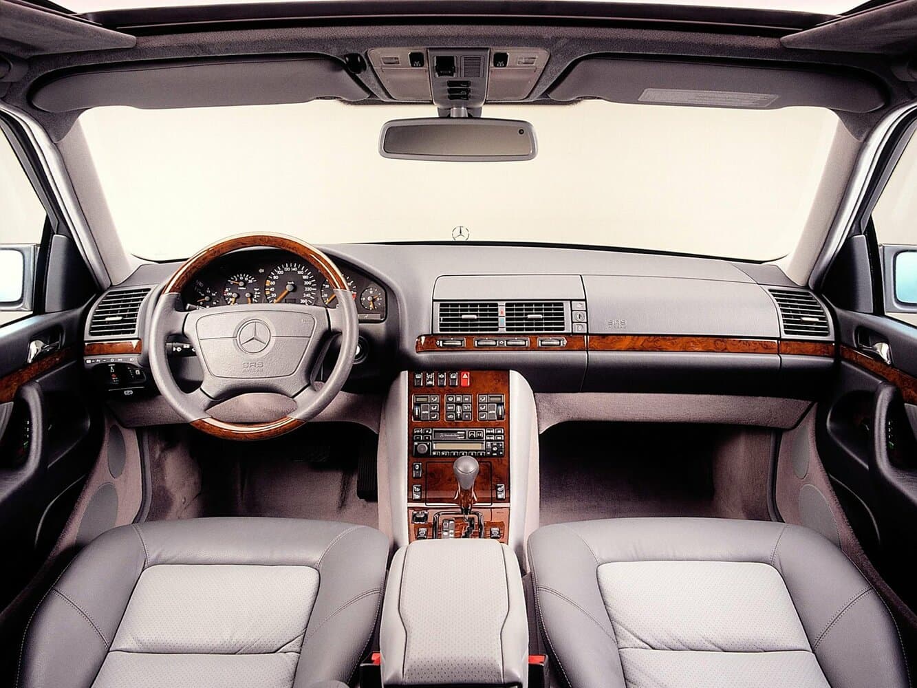 Mercedes-Benz S-Class III (W140) Седан, фото 3